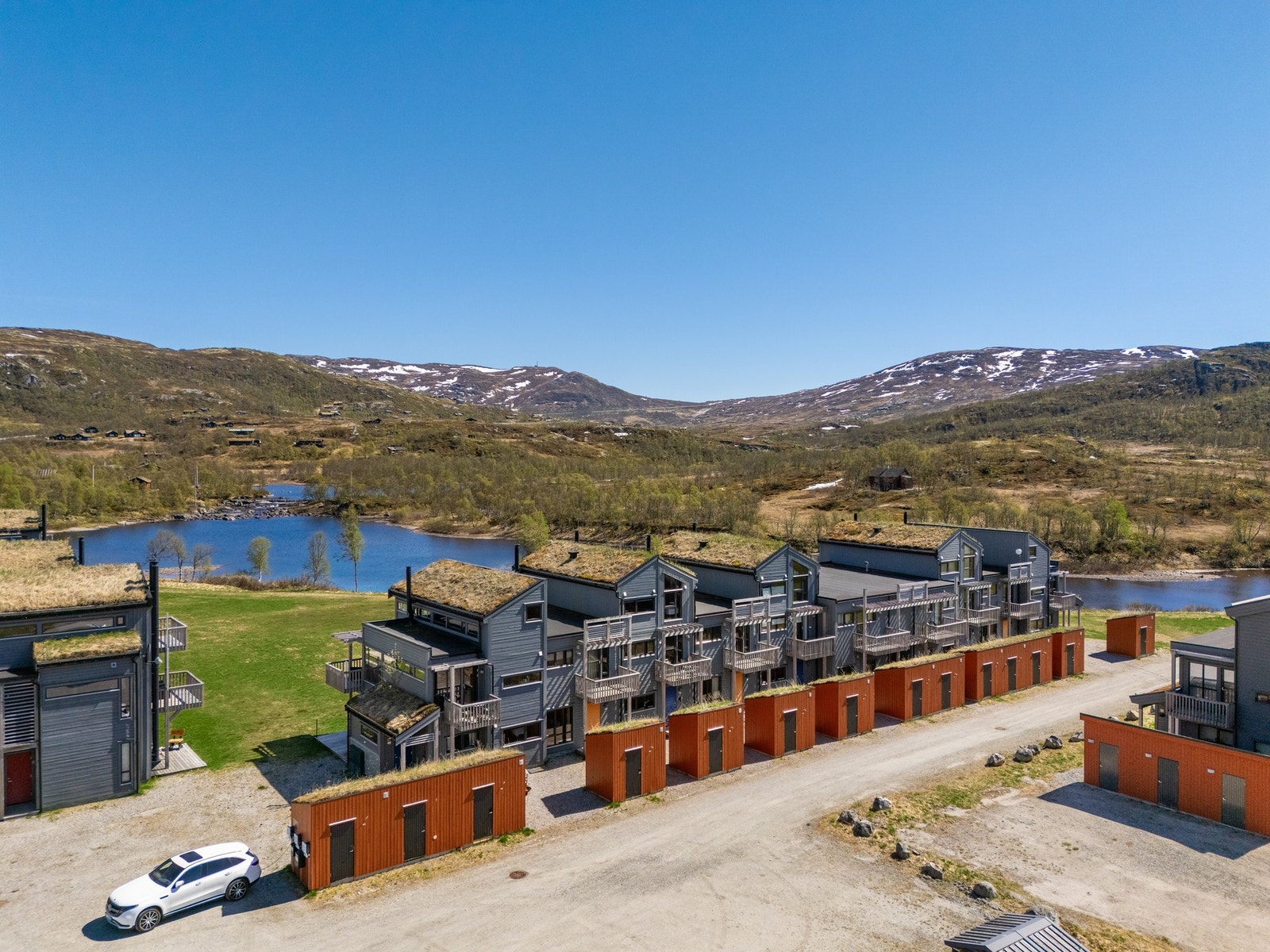 Sameiet ligger i naturskjønne omgiverlser Galleribilde