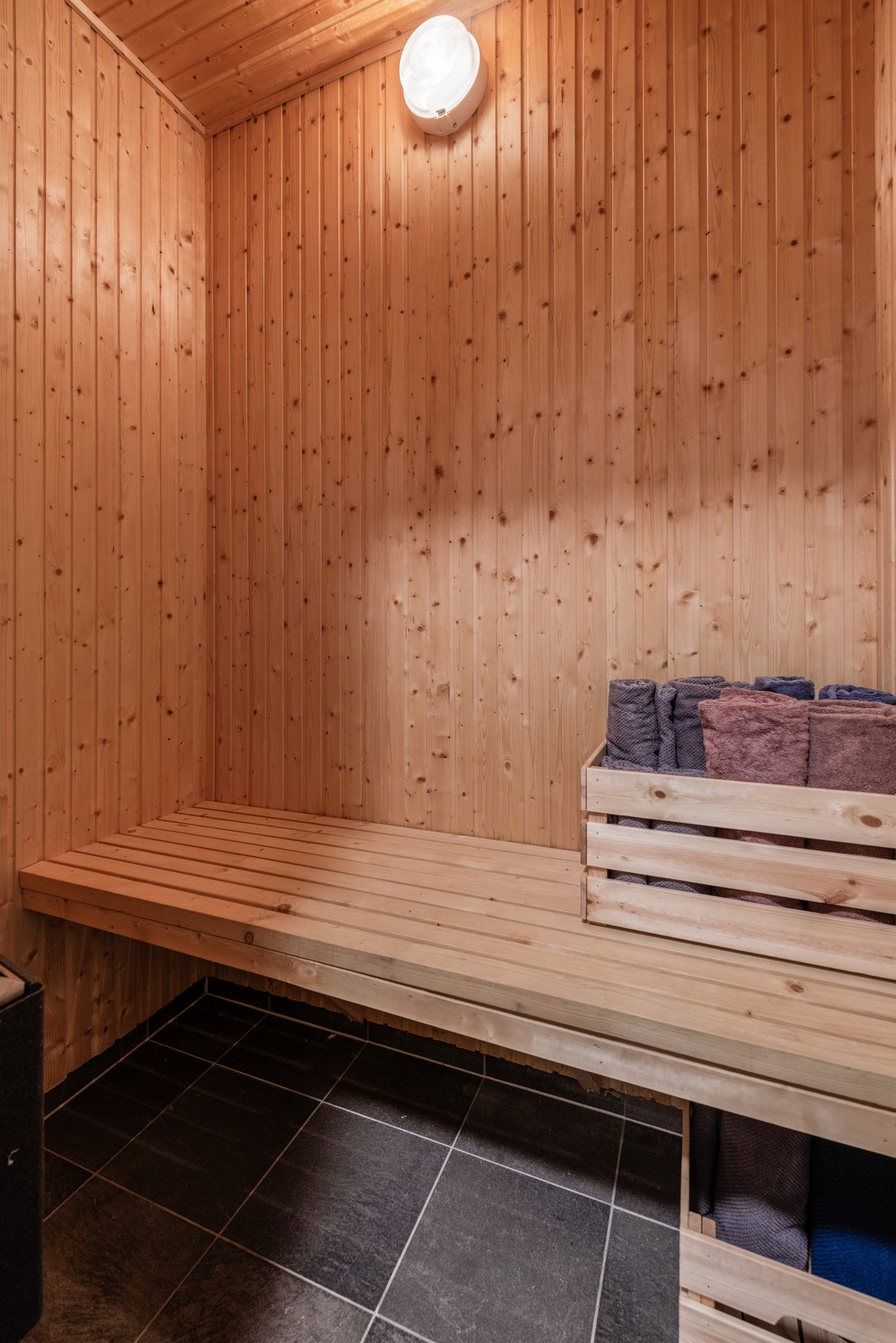 Etter en fin dag i fjellet, er det godt å komme på hytten og nyte en varm badstue Galleribilde