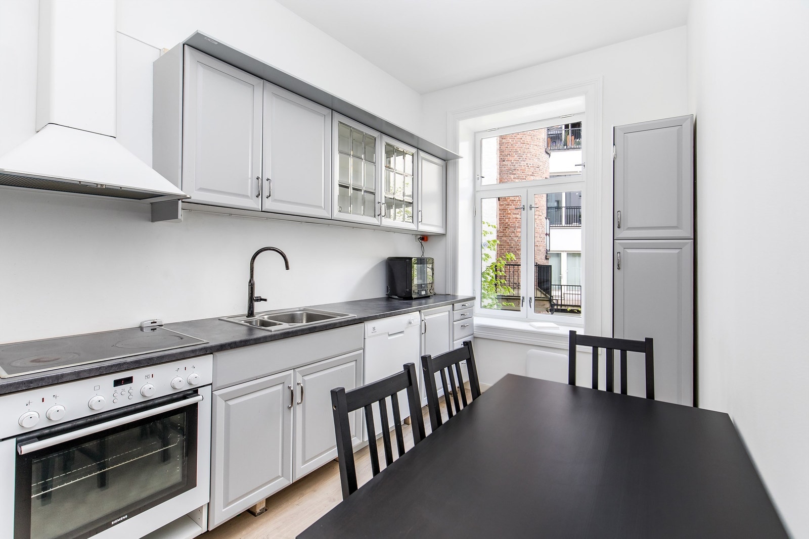 Felles kjøkken! God skap og benkeplass Galleribilde