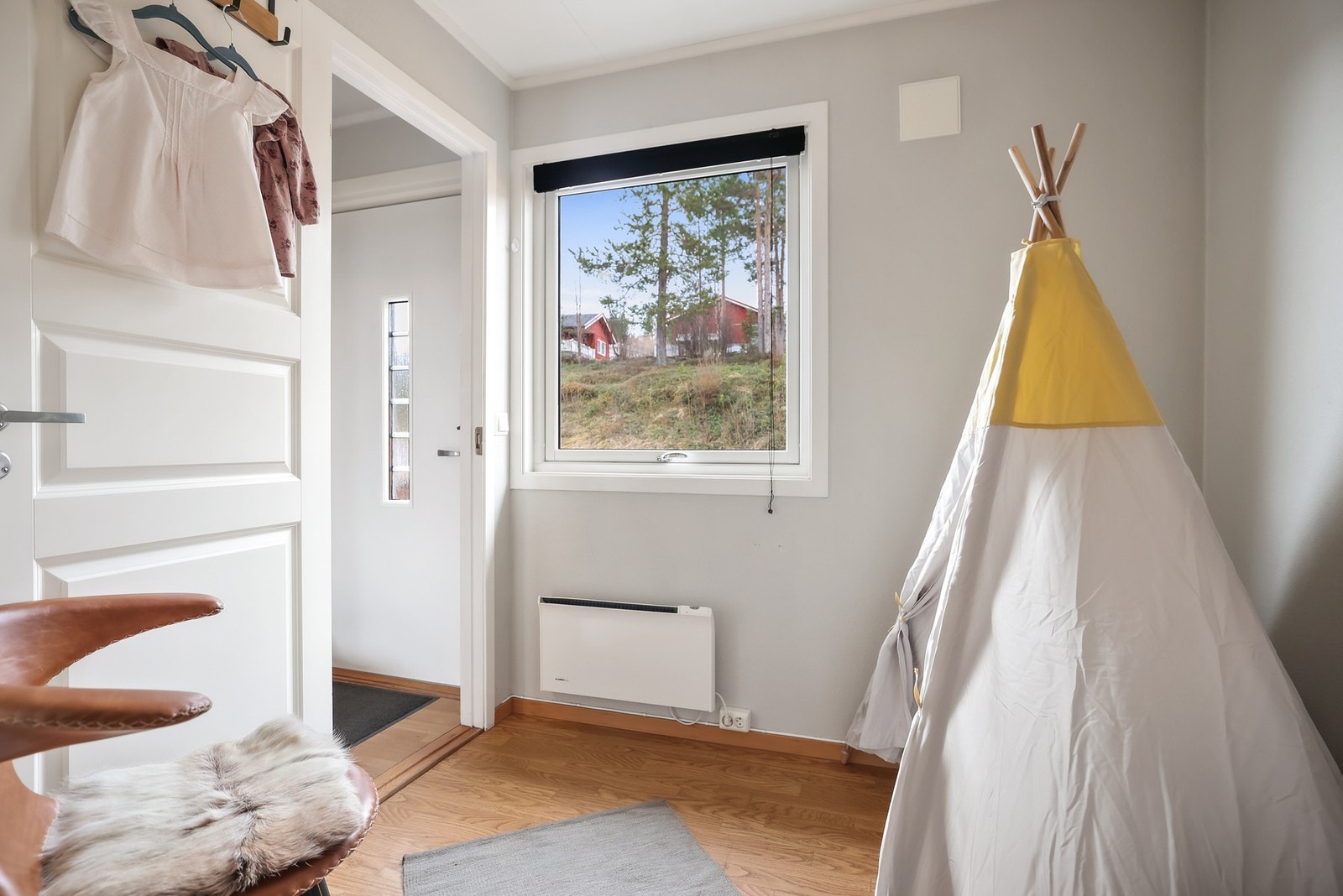 Boden har en fin størrelse og kan brukes til walk-in garderobe. Galleribilde