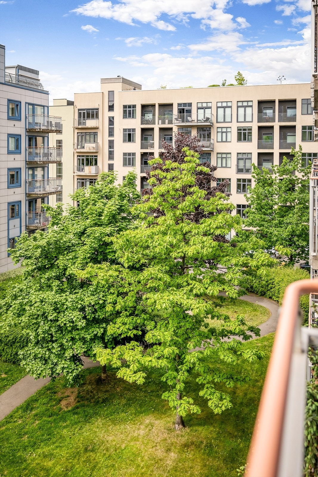 Utsikt fra balkong Galleribilde