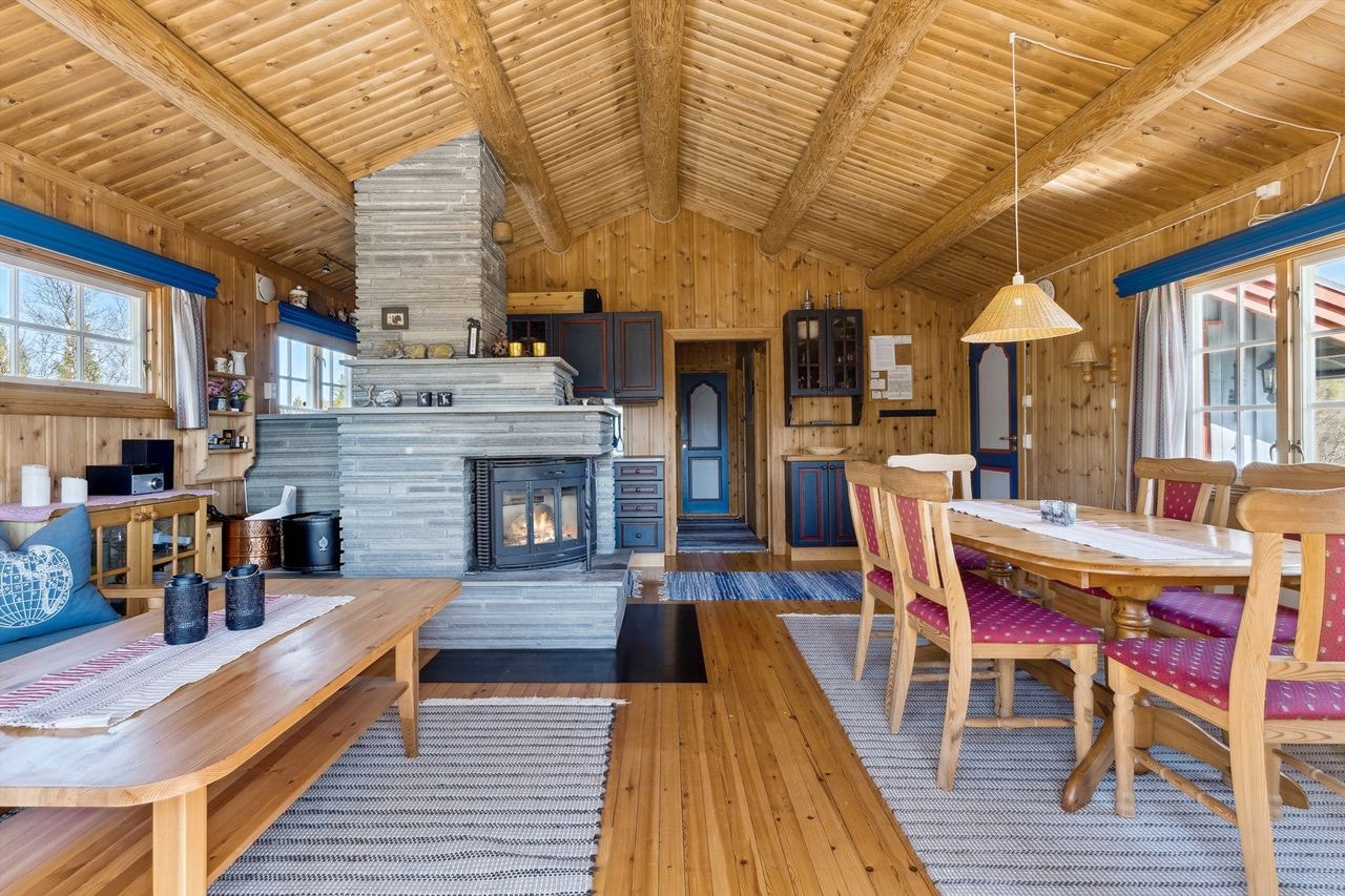 Peisen varmer godt på kjøligere dager. Galleribilde