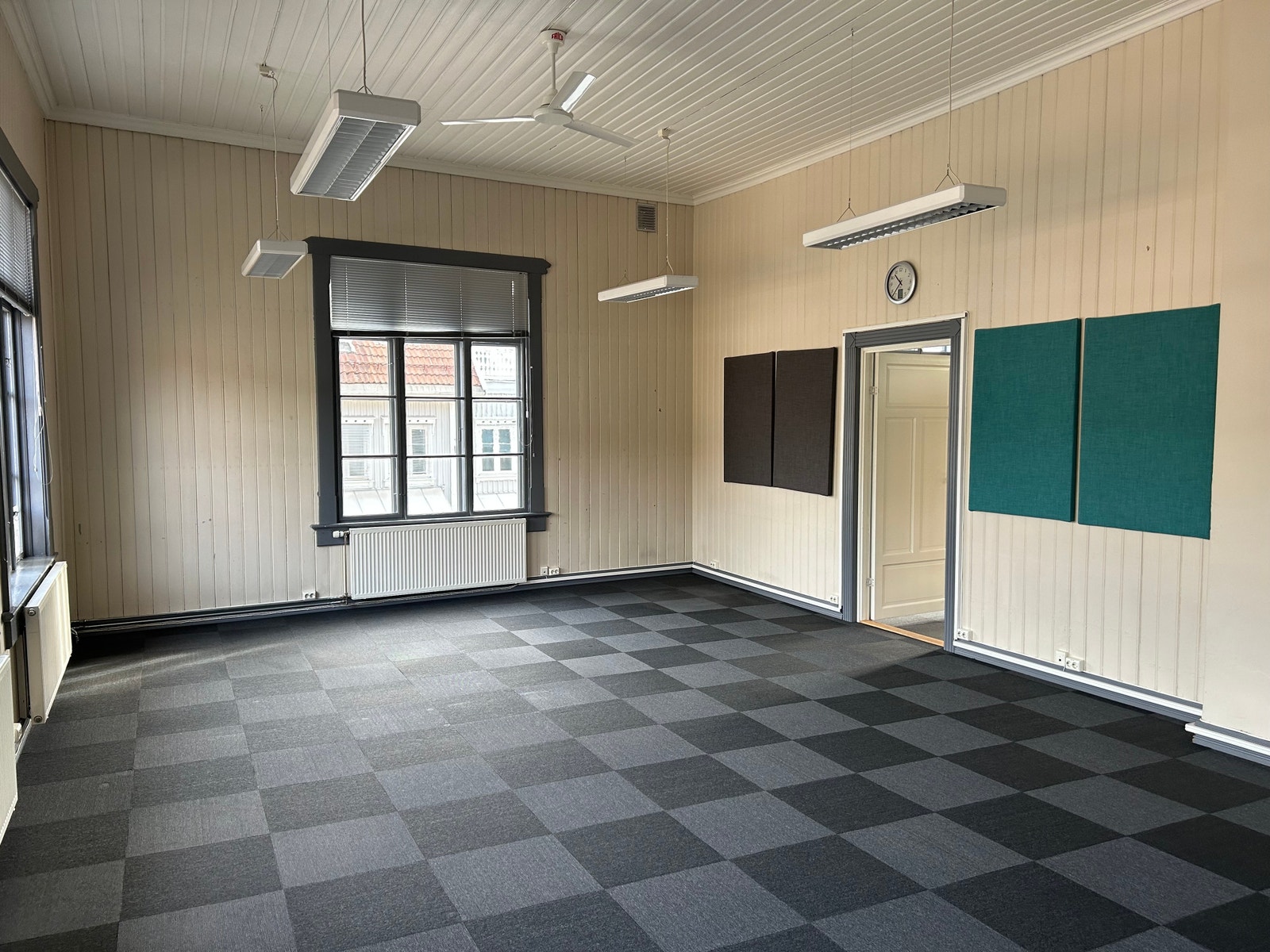 2. etg., Nymoens Torg 4B. Galleribilde