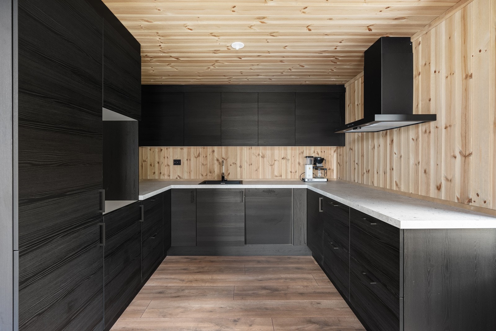 Hvitevarer medfølger handlen Galleribilde