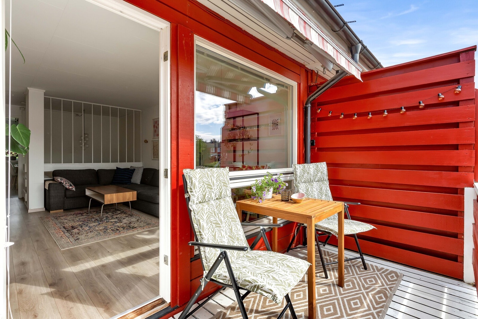Fra stuen er det utgang til vestvendt balkong på 6 m². Galleribilde
