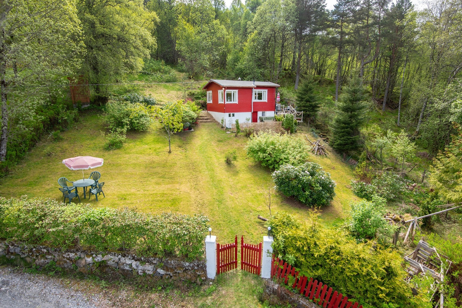 Koselig hytte kun 5 min unna Moa. Fin utsikt og idyllisk beliggenhet. Galleribilde