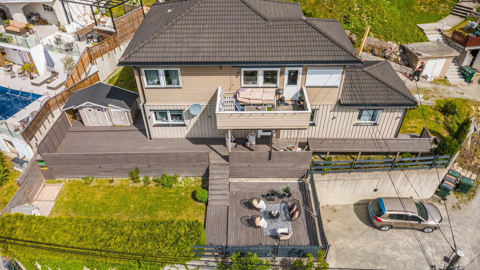 Her får du en lys og flott halvpart av horisontaldelt tomannsbolig som ligger i et attraktivt og populært boligområde på Åssiden. Galleribilde