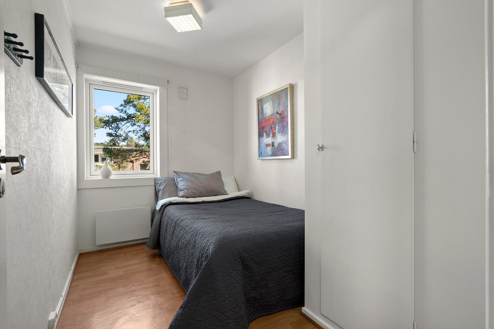 Soverom III med integrert skap. Galleribilde