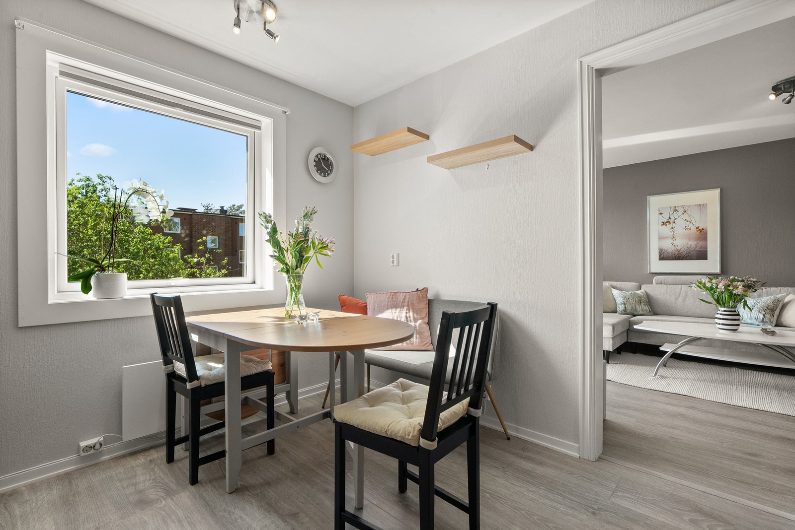 God plass til spisebord. Galleribilde