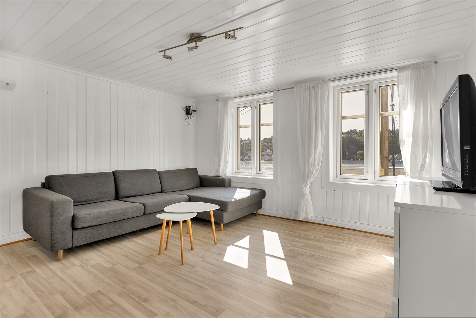 Stue i hybelleilighet. Galleribilde