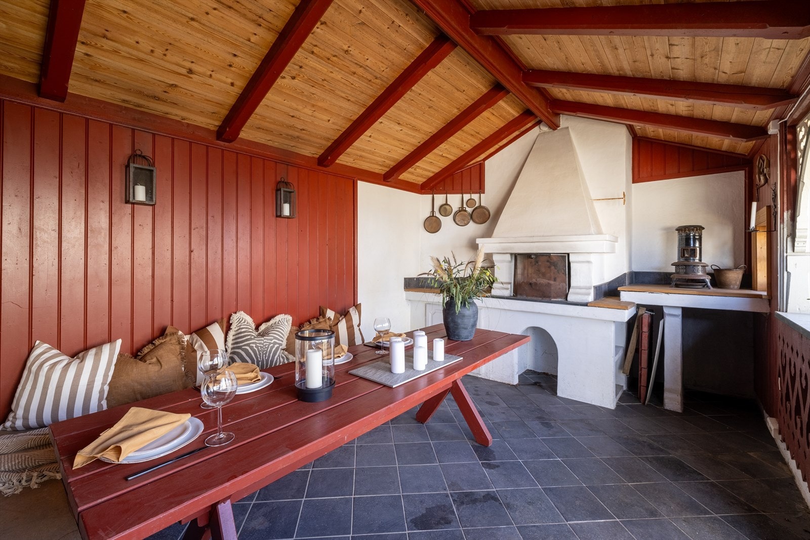 Sommerstuen byr på et flott samlingspunkt for venner og familie! Galleribilde