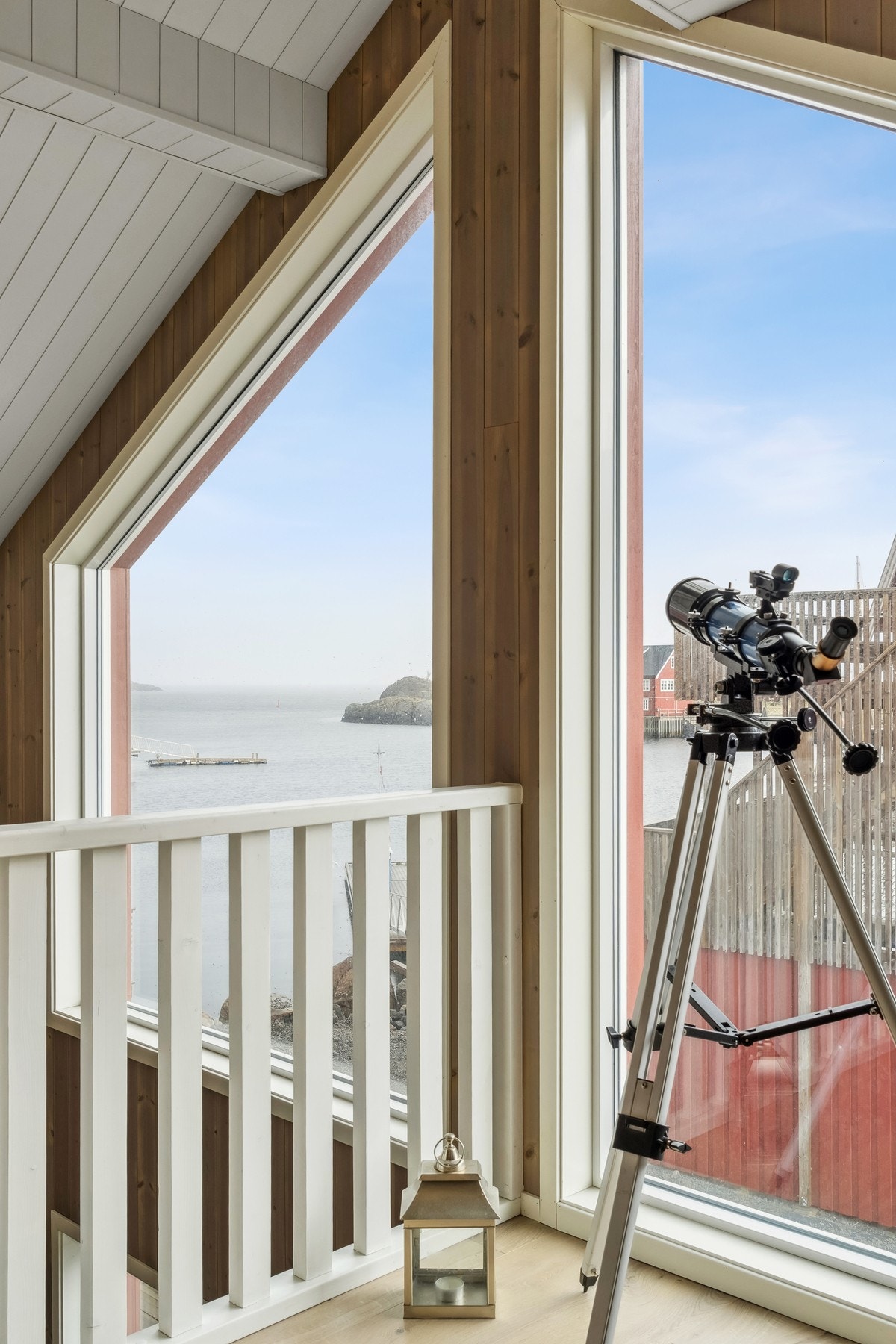 Utsiktspunkt i loftsstuen Galleribilde