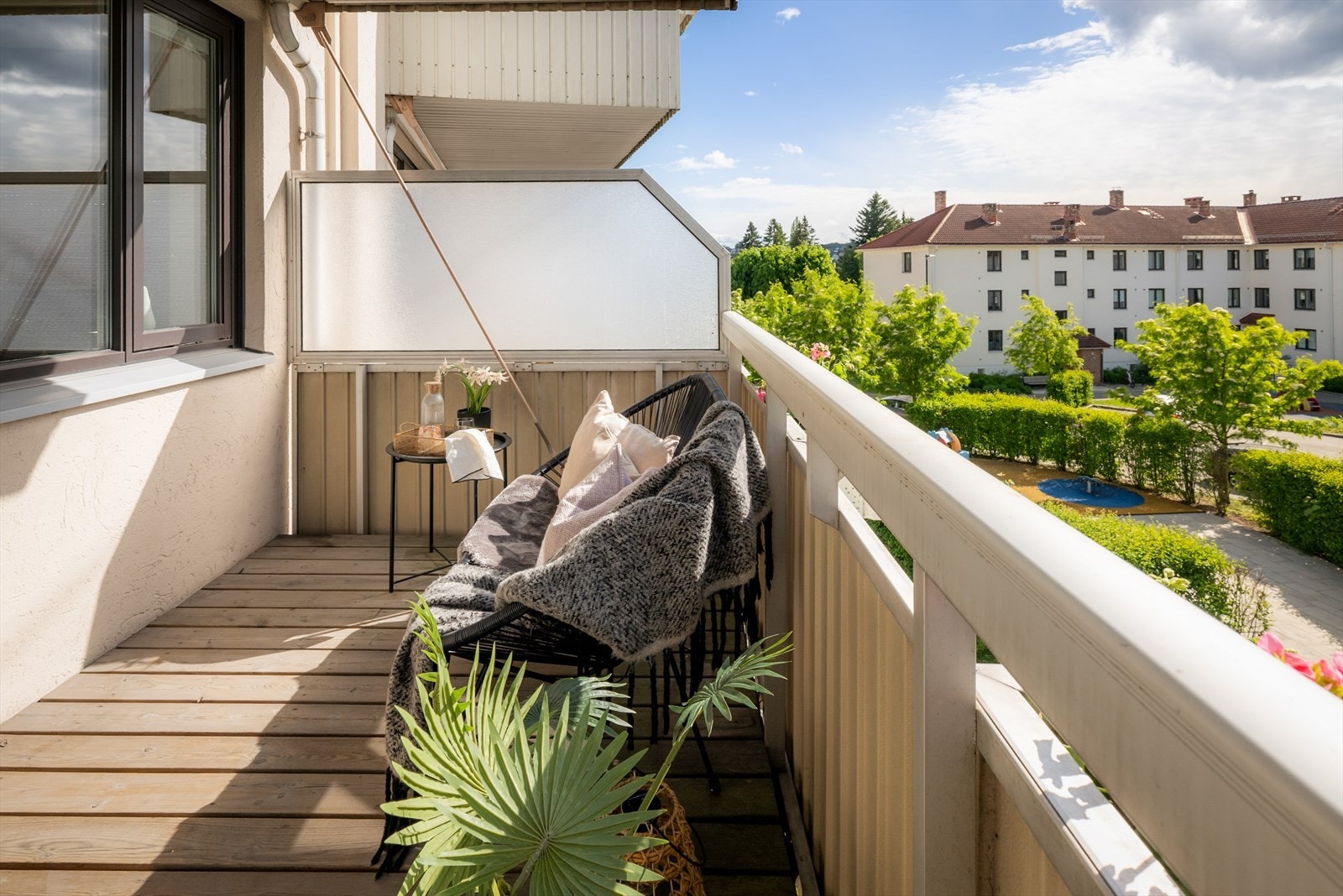 Her er det rikelig med plass til store utemøblementer. Galleribilde