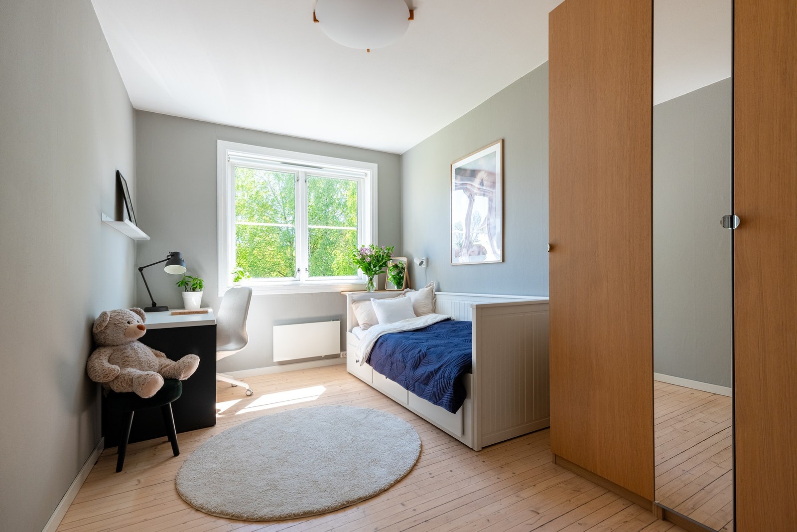Praktisk garderobe som blir stående. Galleribilde