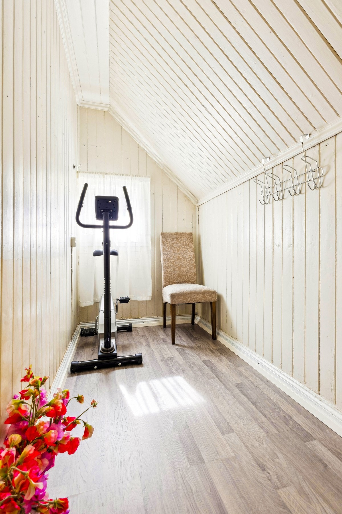 Dette ligger vegg-i-vegg fra soverom 3, perfekt som walk-in eller et lite kontor. Galleribilde