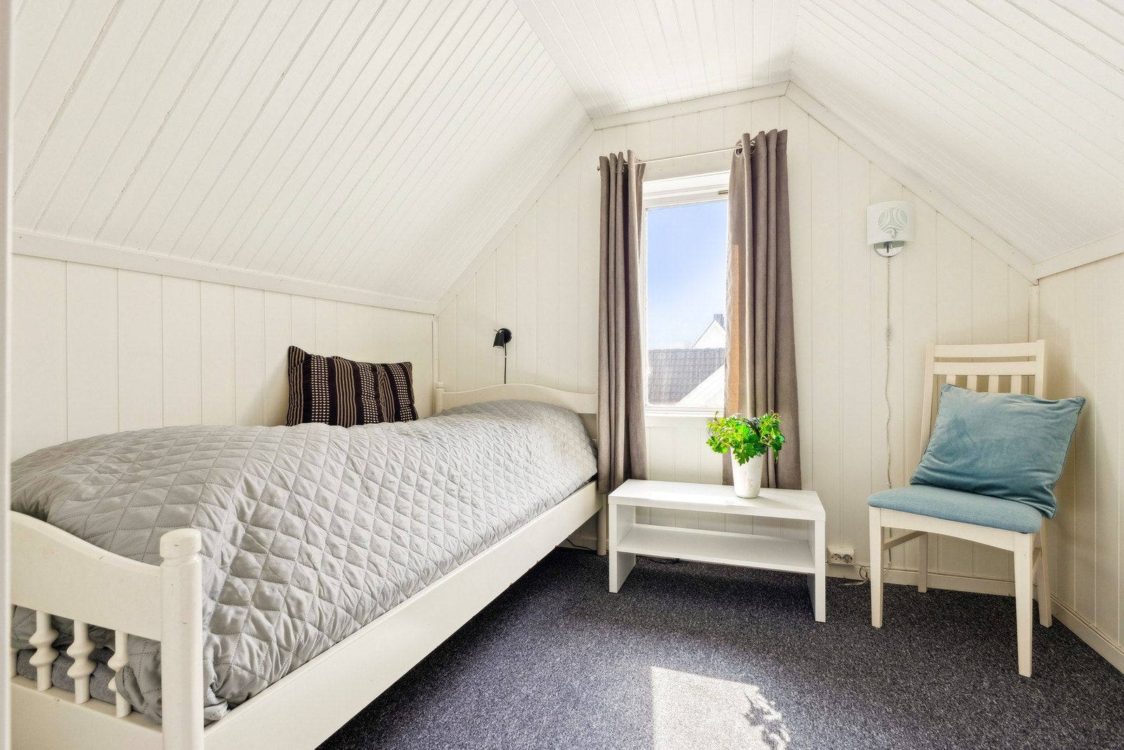 Loftet er innredet med to rom som i dag brukes til soverom. Galleribilde