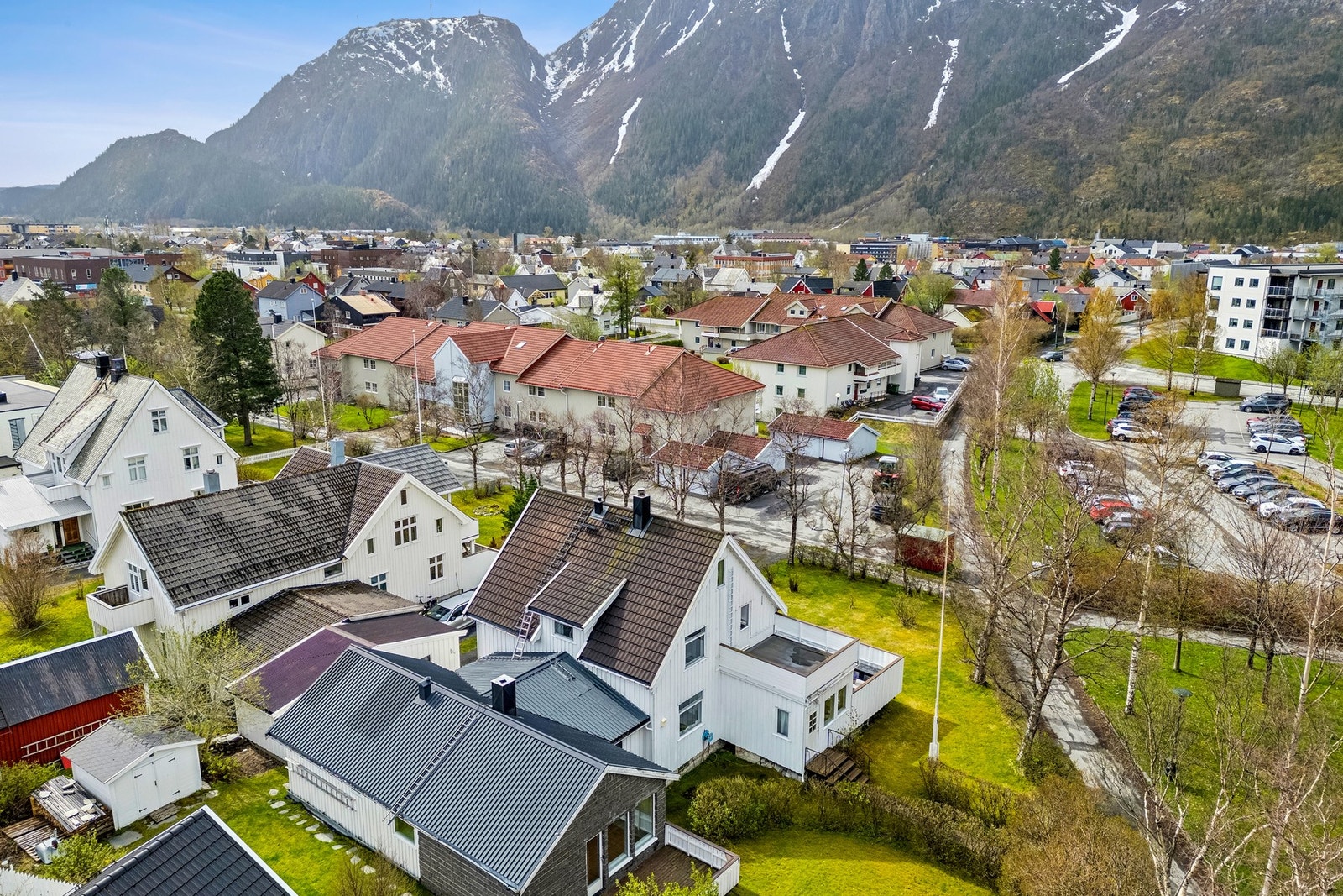 Et svært romlig hus med mange muligheter. Galleribilde
