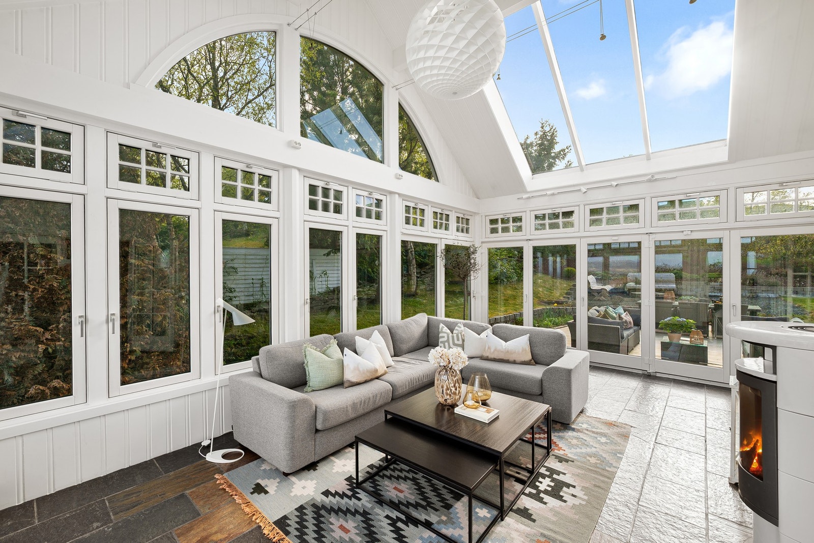 Taktekking på huset ble skiftet i 2011, og de fleste vinduene er skiftet i 2014. Galleribilde