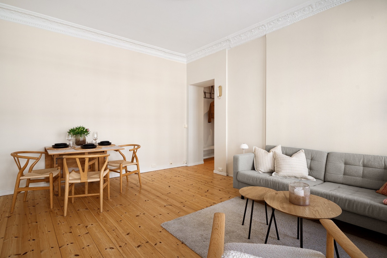 Plass til stor spisebordsgruppe. Galleribilde