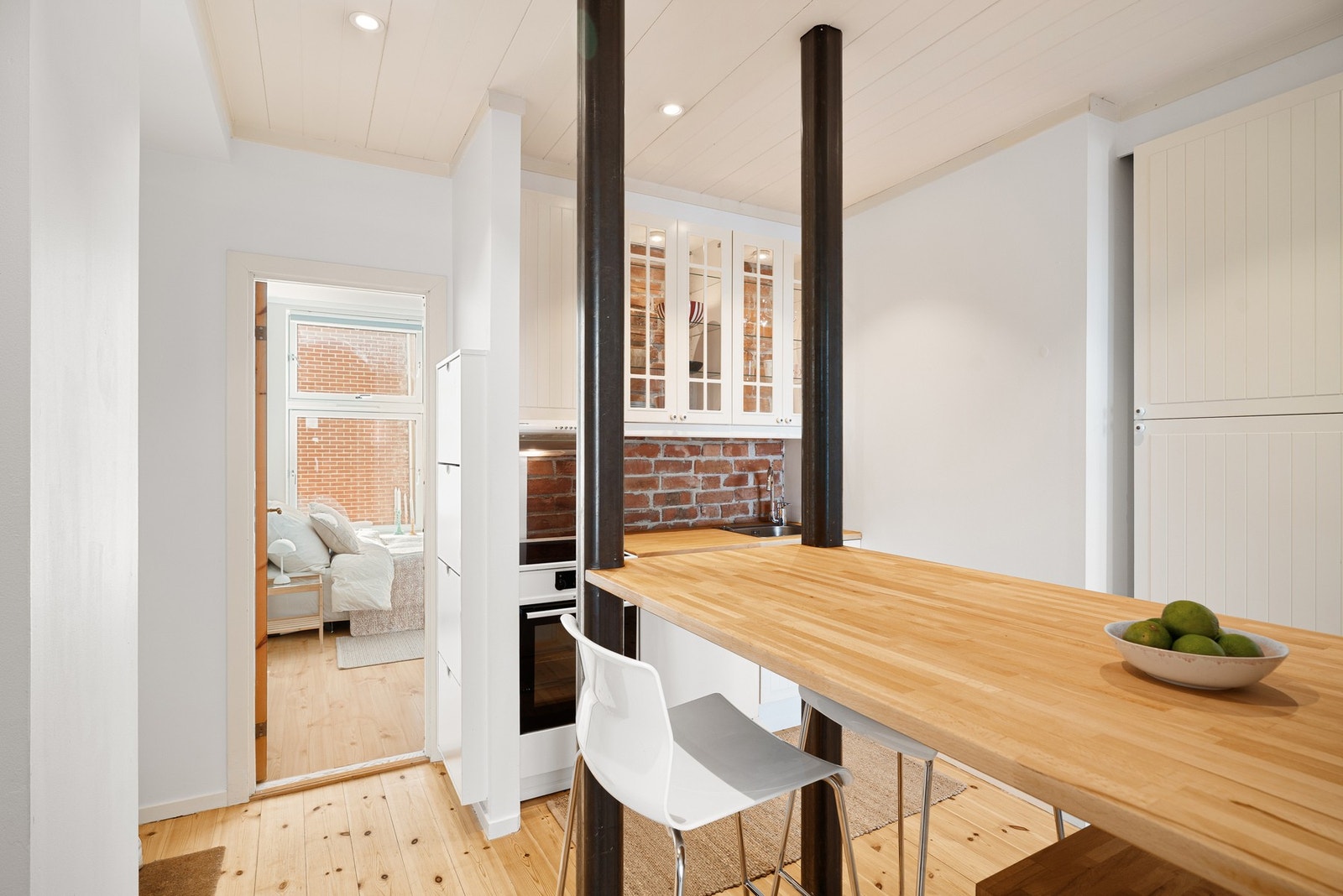 Praktisk plasstilpasset spiseplass Galleribilde