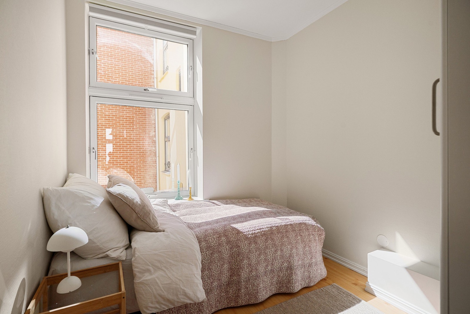 Soverom I med plass til dobbeltseng. Galleribilde