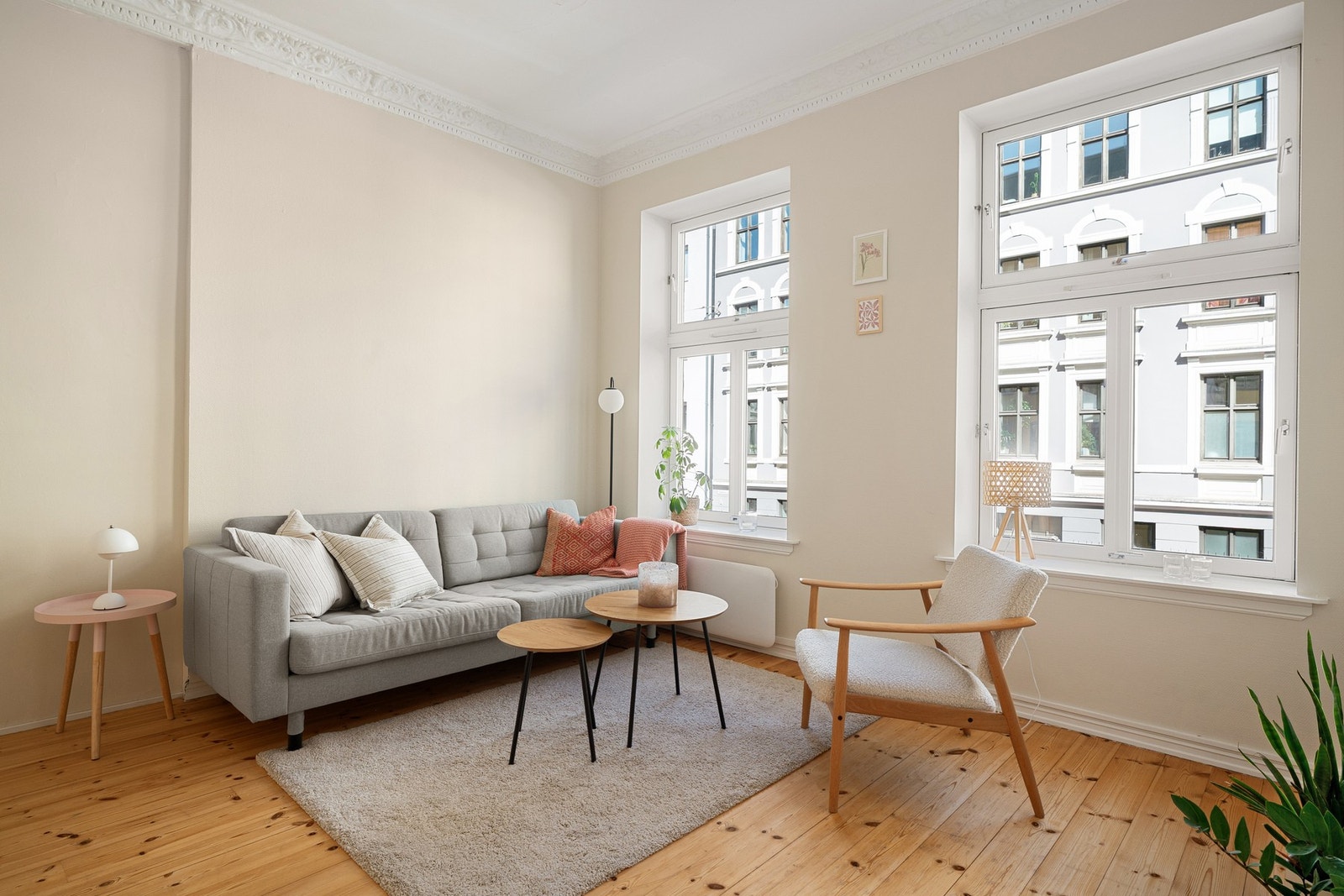 Lys og klassisk 3-roms selveierleilighet med bevarte detaljer. Galleribilde