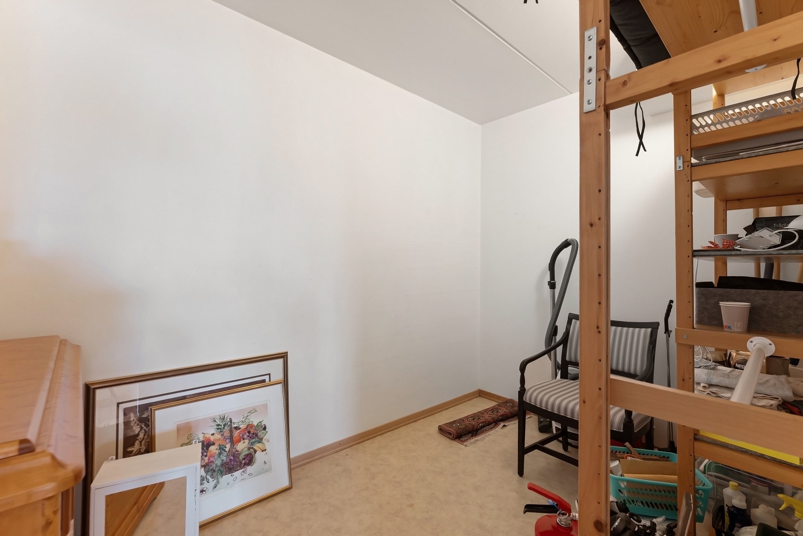 Leiligheten har godt med oppbevaringsmuligheter med bod i leiligheten, bod på balkongen og kjellerbod Galleribilde