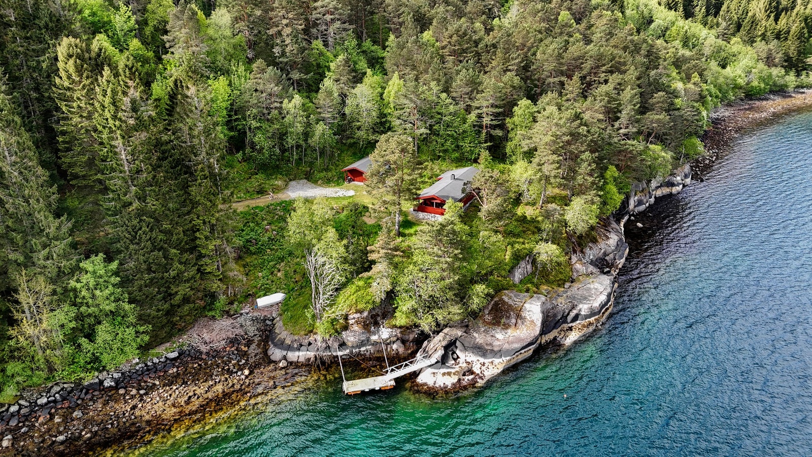 Til venstre for flytebryggen er det også etablert en enkel stø Galleribilde