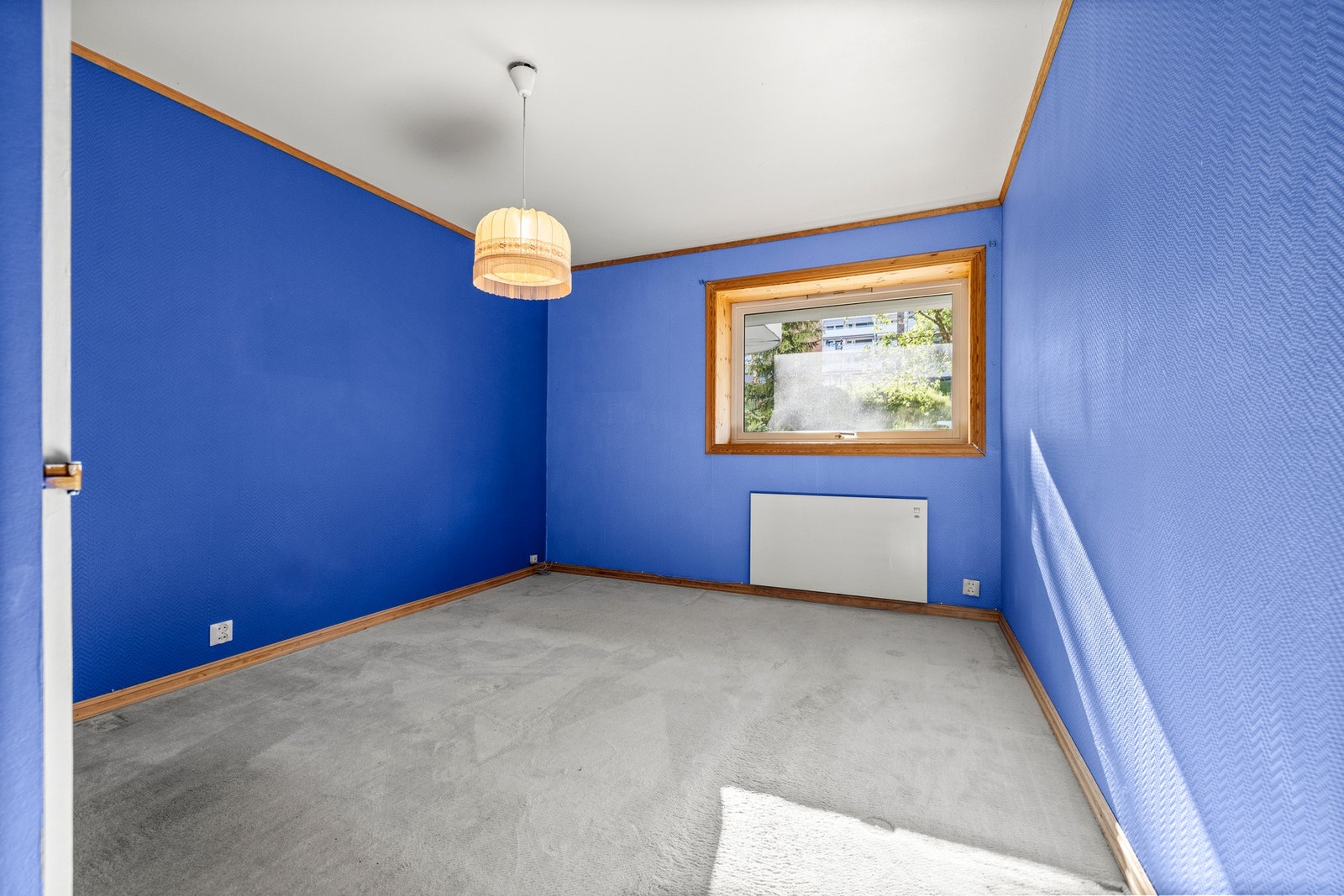 Boligen har romslig soverom med gode innredningsmuligheter. Galleribilde