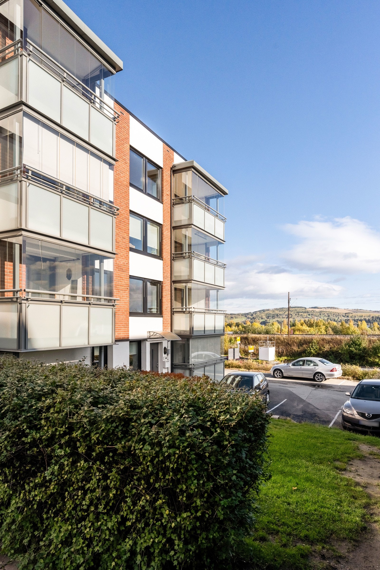 Parkeringsplass fås ved henvendelse styret. Galleribilde