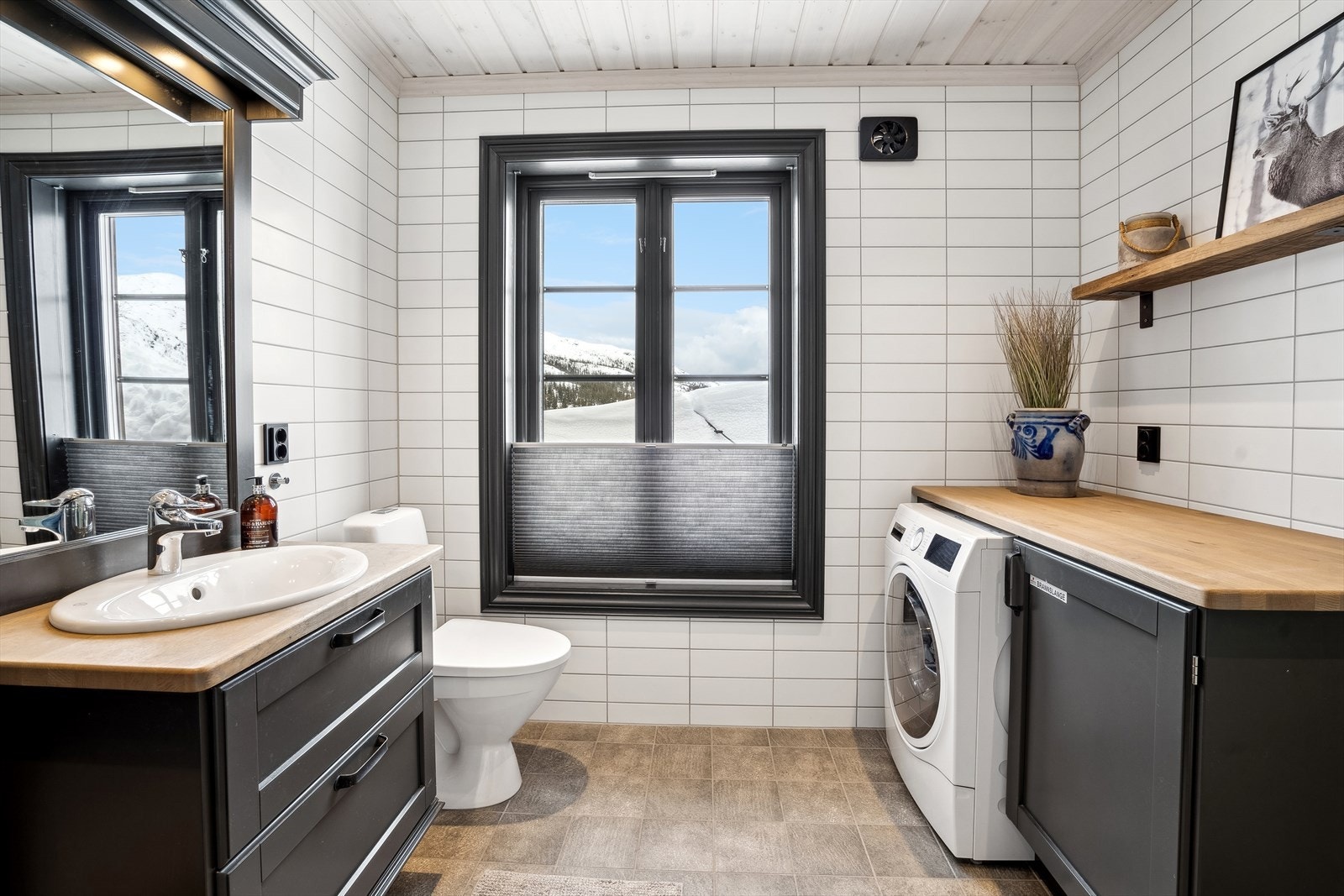 Badet i tilknytning til hovedsoverommet. Galleribilde