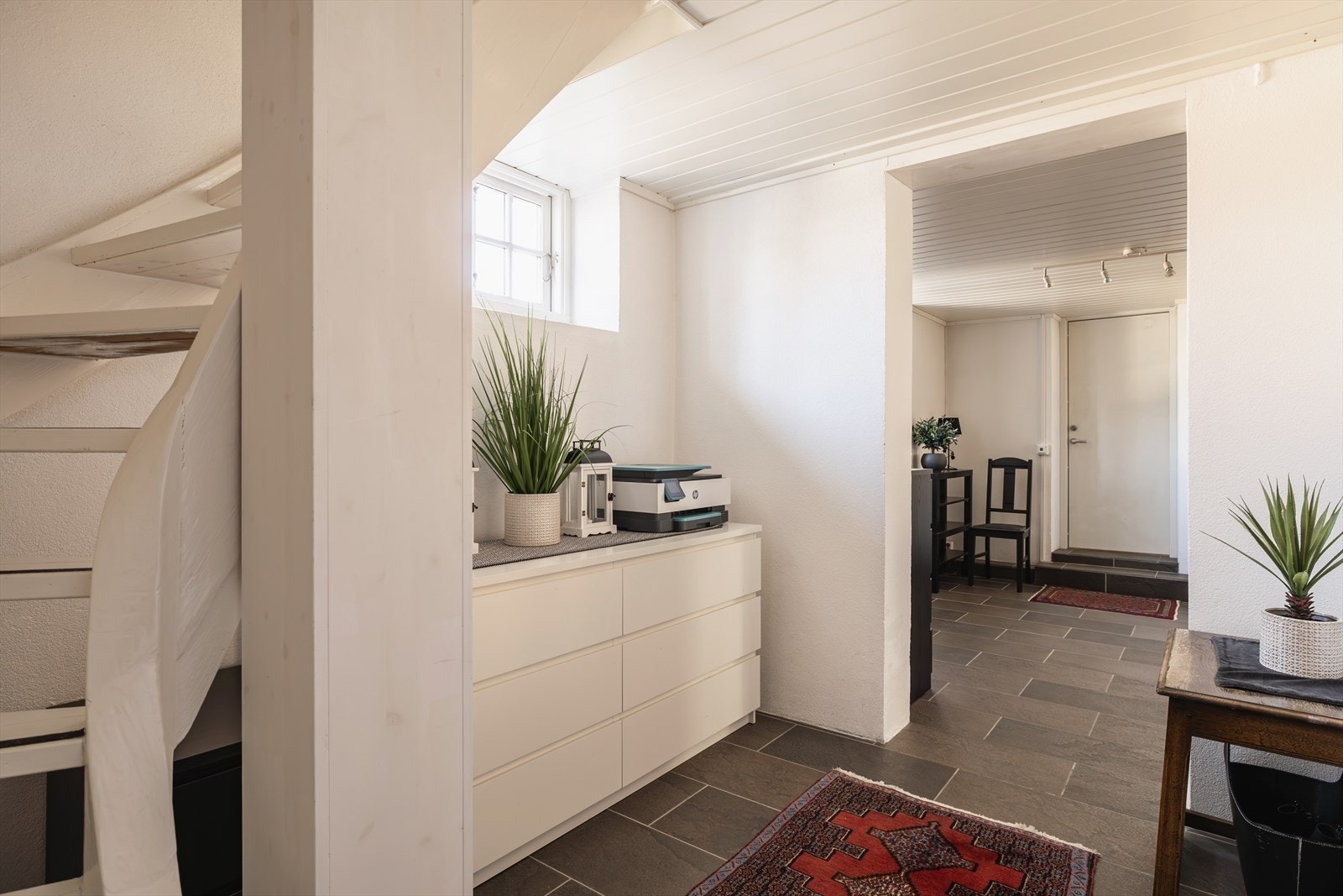 Gang i underetg. Galleribilde