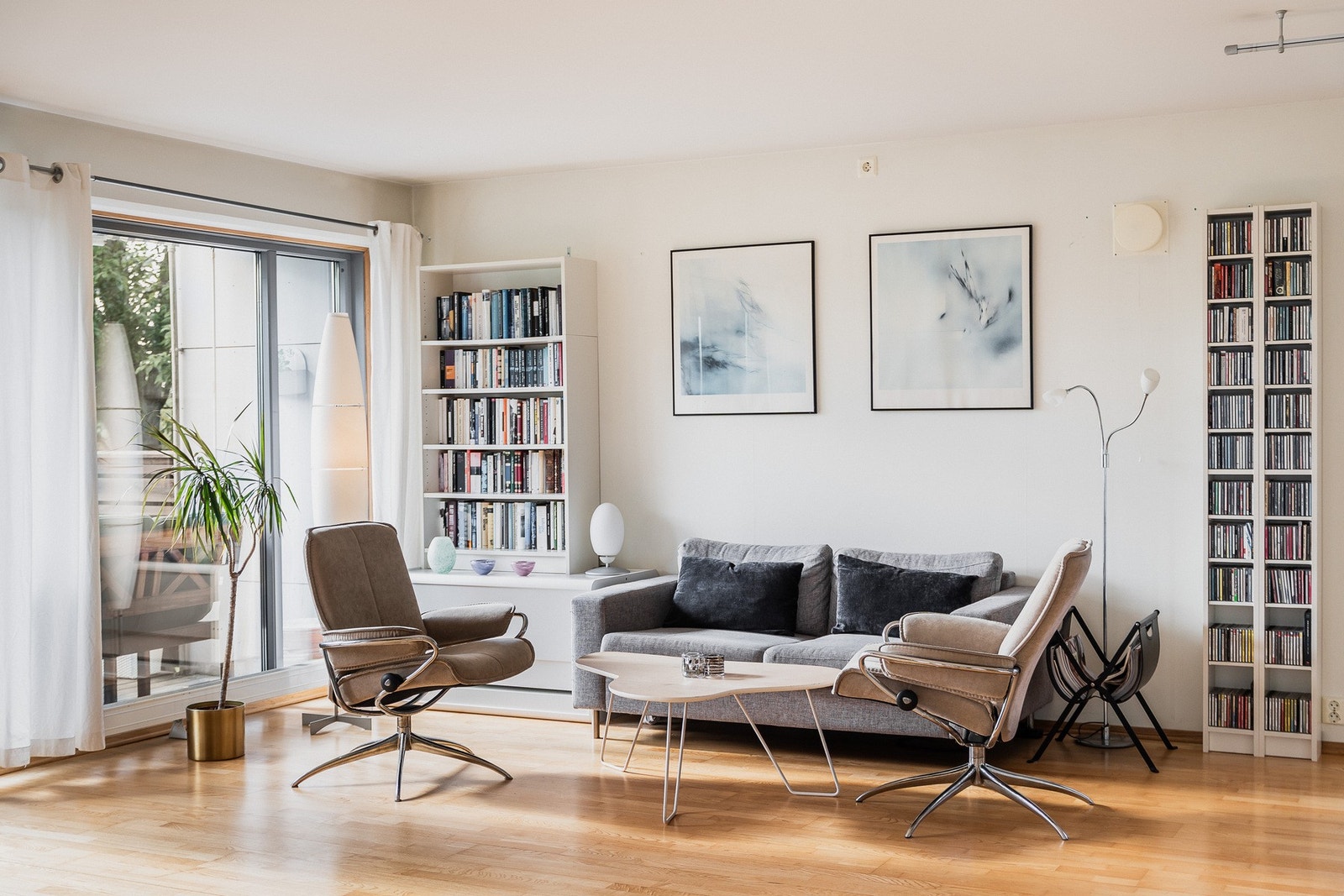 Liakollveien 28B presenteres av Daglig leder Tommy Stensrud ved Boa Eiendomsmegling. Galleribilde