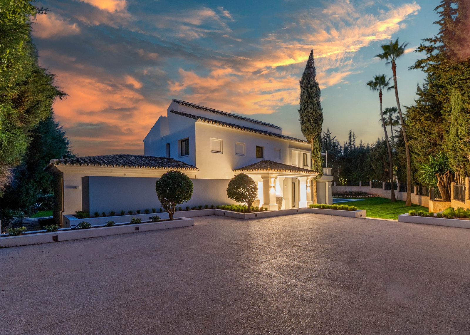 Vakker kveldstemning. Galleribilde