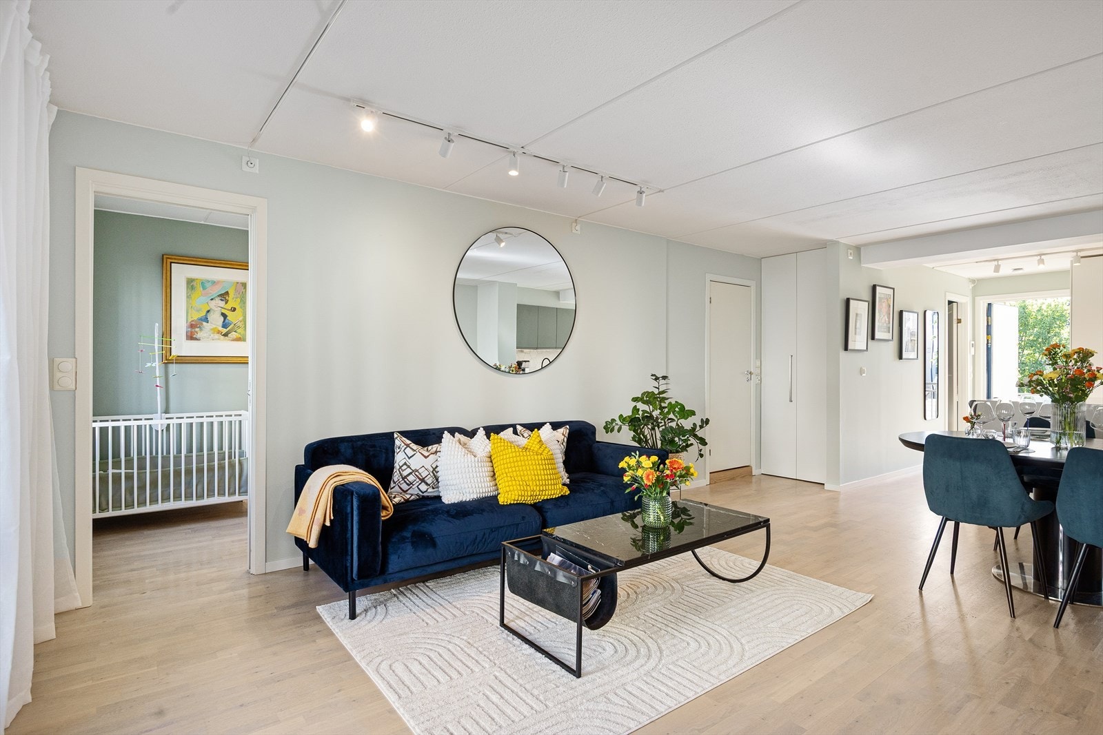 Fra stuen er det adkomst til soverom 2. Galleribilde