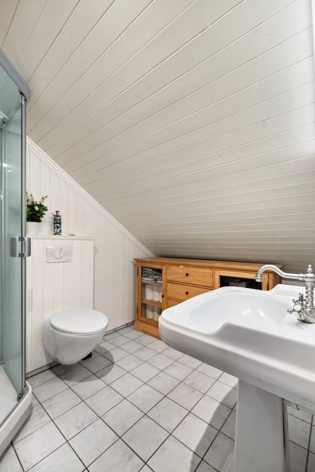 Baderom tilknyttet master bedroom Galleribilde