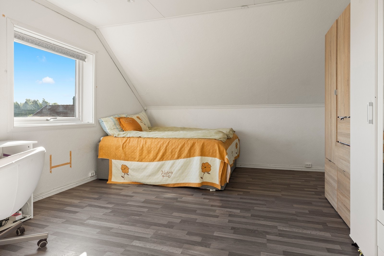 2. etasje - Soverom 1 - Det er god størrelse på alle soverommene. Galleribilde