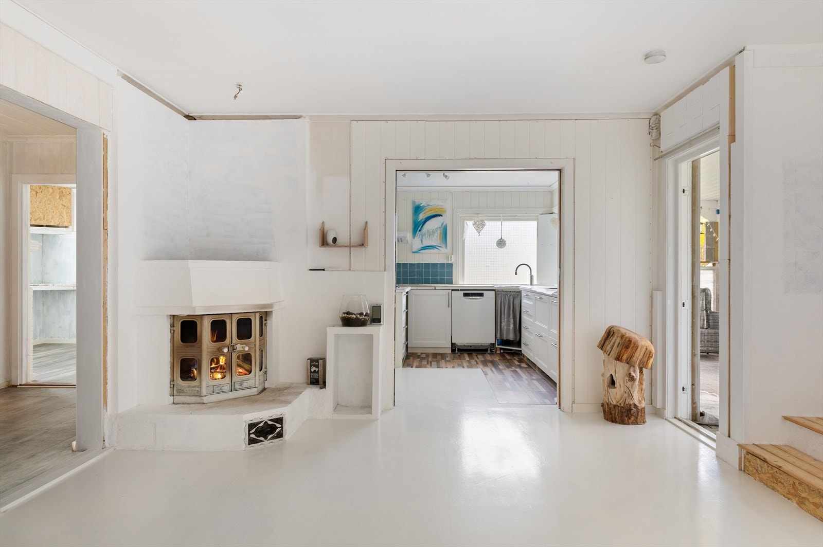 Peisovn i stue i 1.etasje. Galleribilde