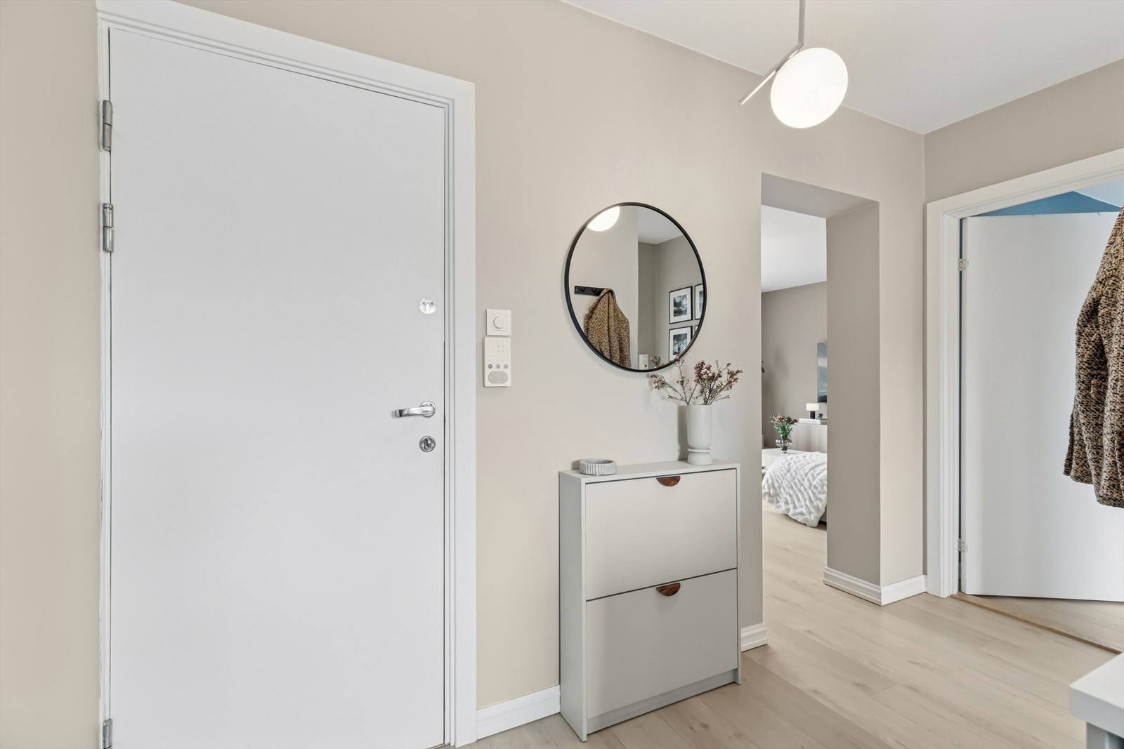 Velkommen inn! For øvrig er fibernett, varmtvann og fyring (fjernvarme) er inkludert i felleskostnadene. Galleribilde