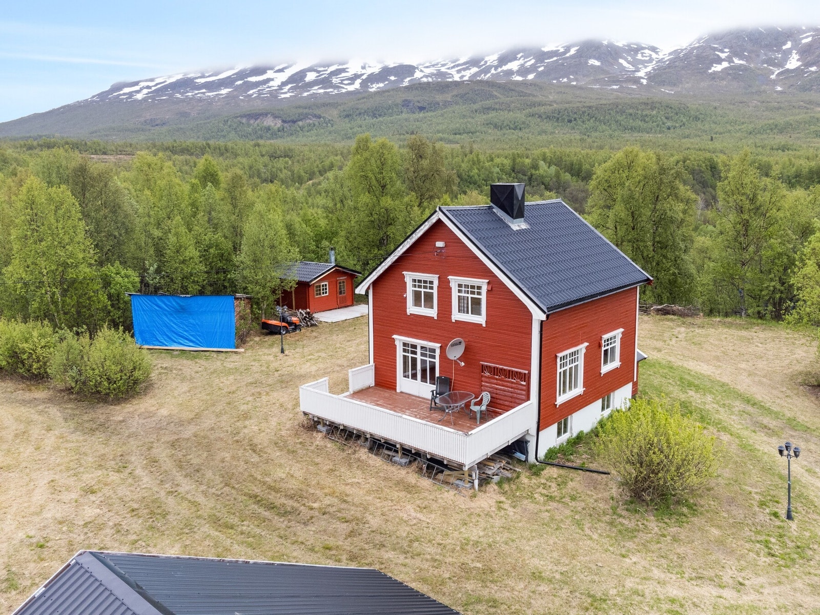 Storengveien 189 er en helårsbolig som i dag benyttes som fritidsbolig. Begge deler er mulig! Galleribilde