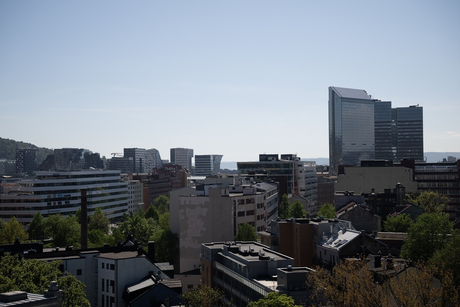Flott utsikt fra takterrasse Galleribilde