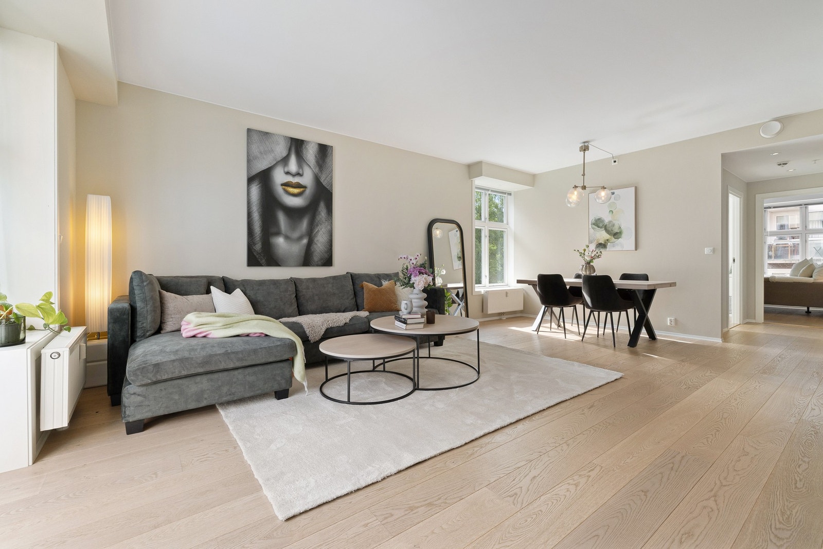 Meget attraktiv hjørneleilighet i bygget 3. etasje. Galleribilde