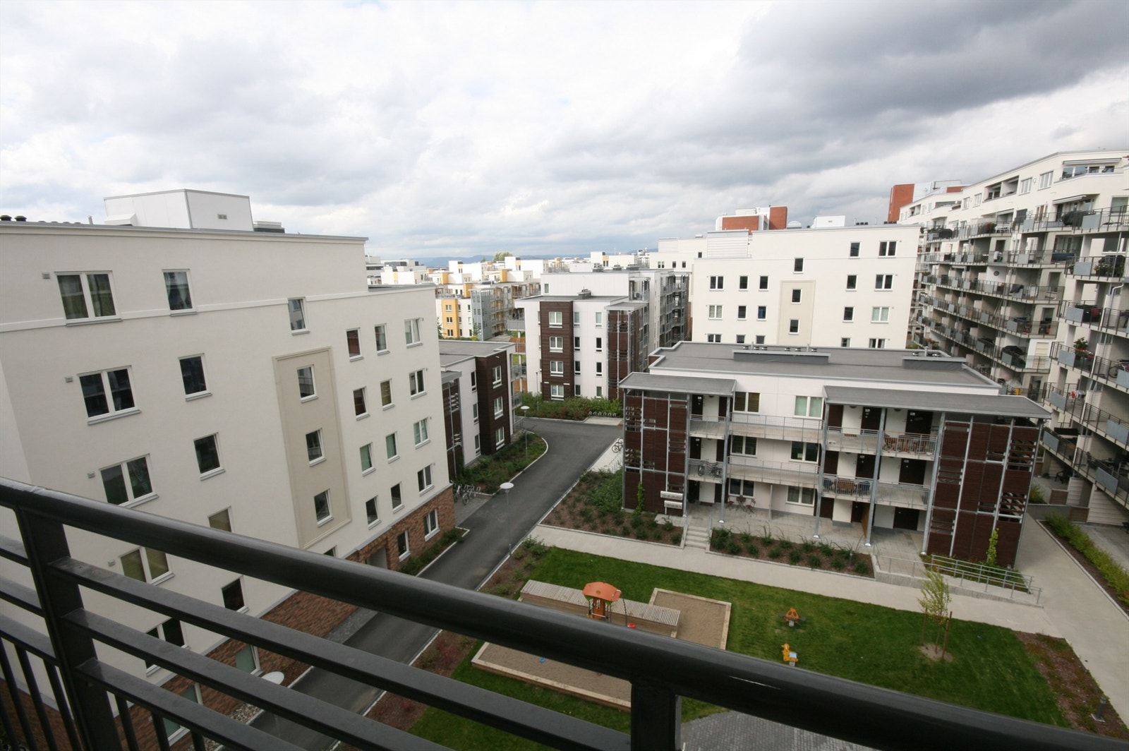 Utsyn fra balkong. Galleribilde
