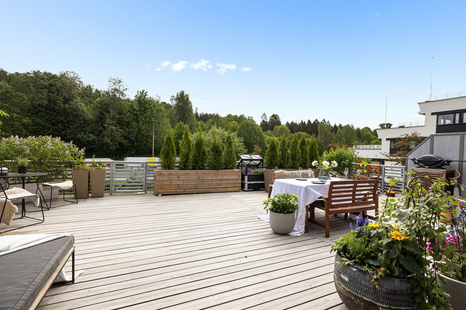 Solrik terrasse på hele 67m². Galleribilde