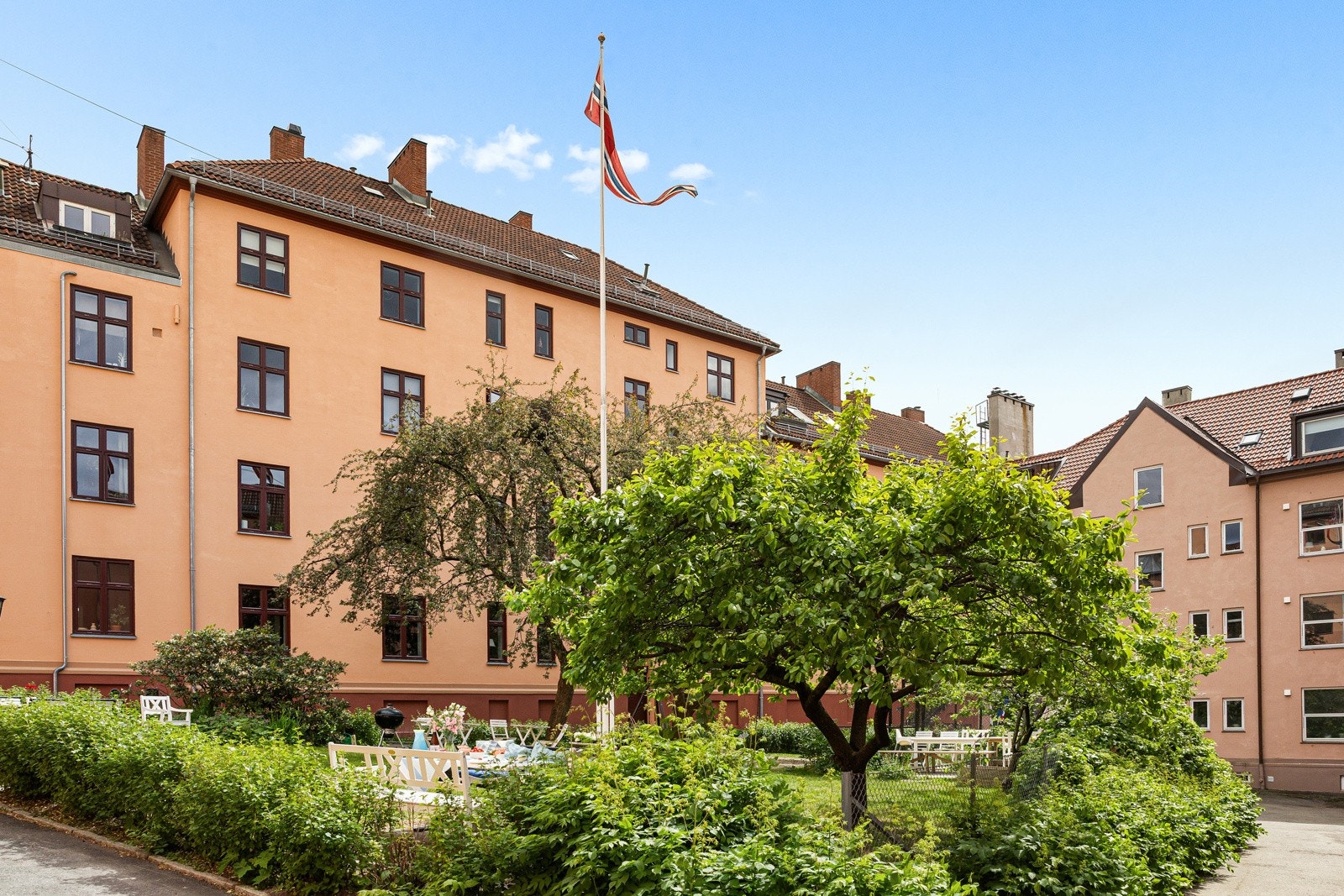 Vøyenvollen er en nydelig, klassisk bygård. Galleribilde