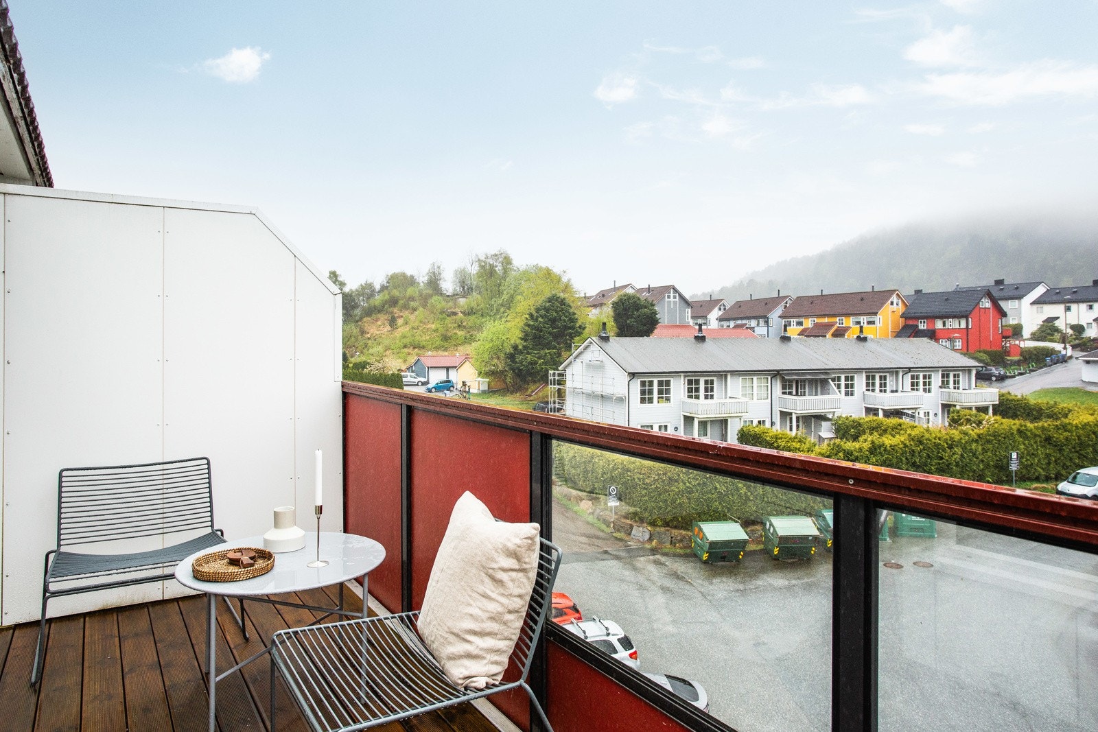 Balkongen er målt til ca. 8 kvm. Galleribilde