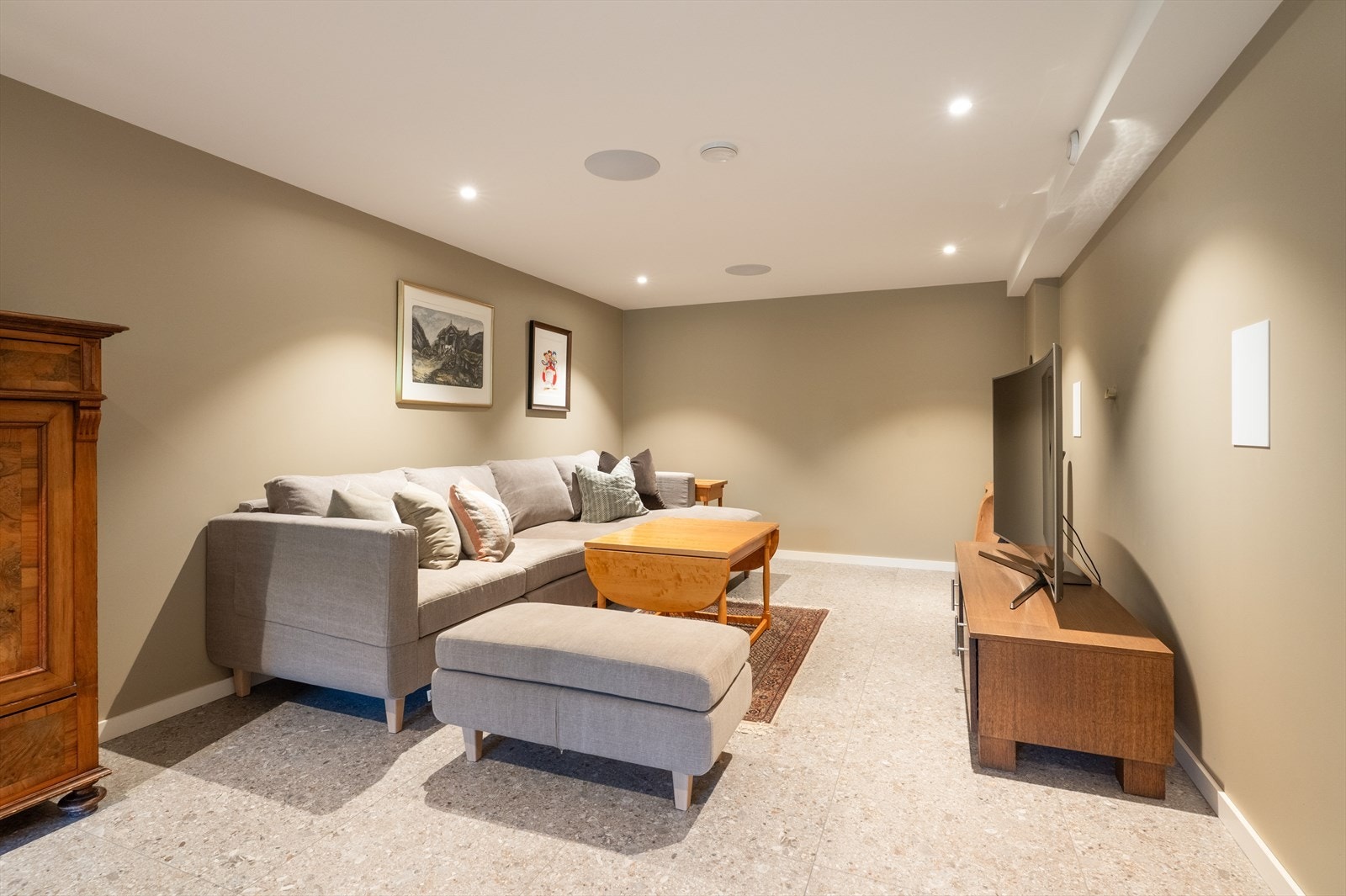 Legg merke til det integrerte Sonosanlegget - alle etasjer! Galleribilde