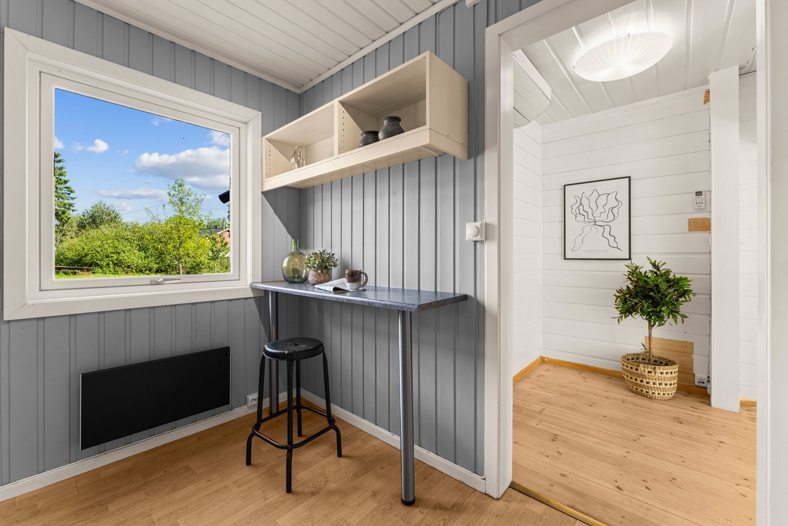 Avsatt lite spisehjørne på kjøkkenet. Galleribilde