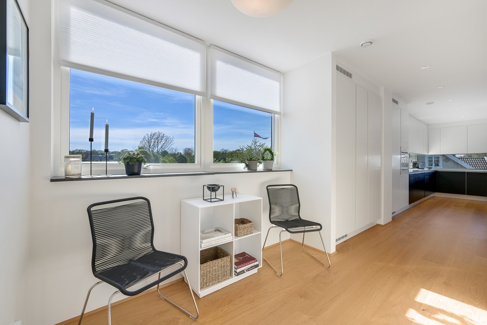 Mellomgang fra kjøkken. Galleribilde