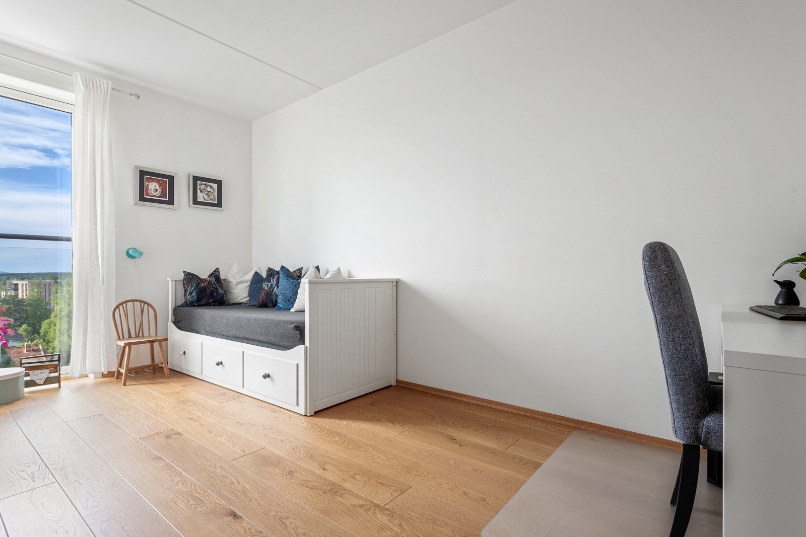 Soverom 2 og 3 er de ideelle ekstrarom. Alt etter egne ønsker og behov. Galleribilde